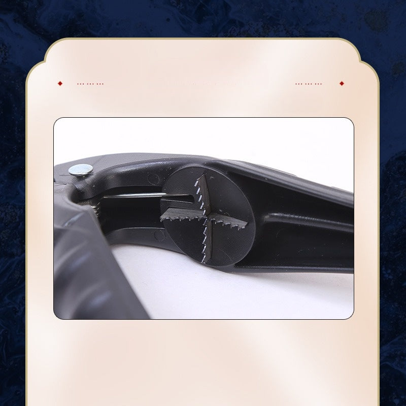 Globetrek° NutCracker 1+1 GRATIS: Enkel Å Bruke Høy Kvalitet Ergonomisk Nøtteknekker