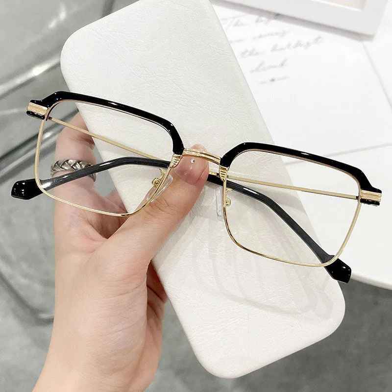 VisionGlasses 1+1 GRATIS: Slank Passe Anti-Blålysbeskyttelse Visjonsbriller