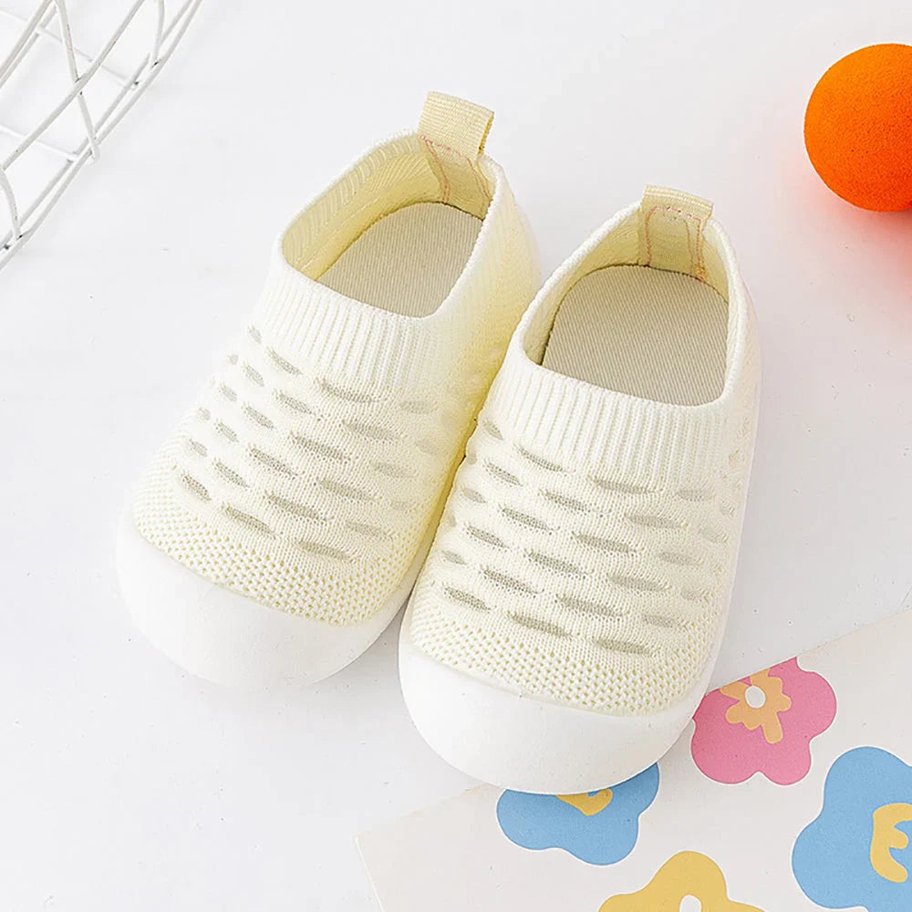 Kletshuts™ TinyShoes: Sklisikker Baby Mesh Sko