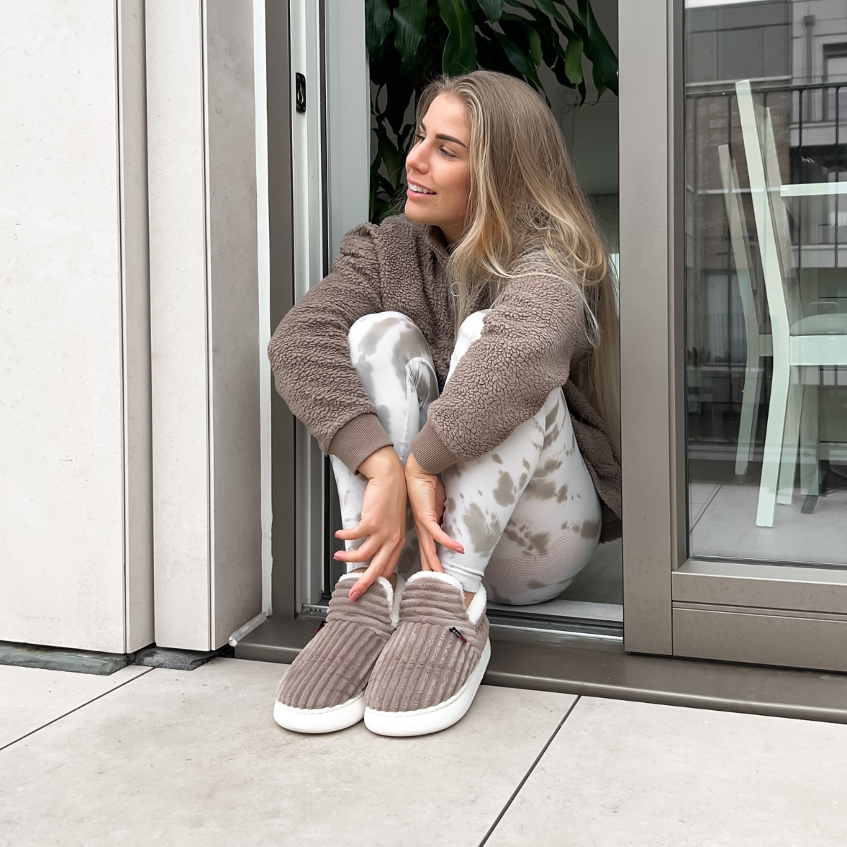 Happy™ CozySlippers: Unisex Vinter Fottøy Komfortabel Varm Tøfler