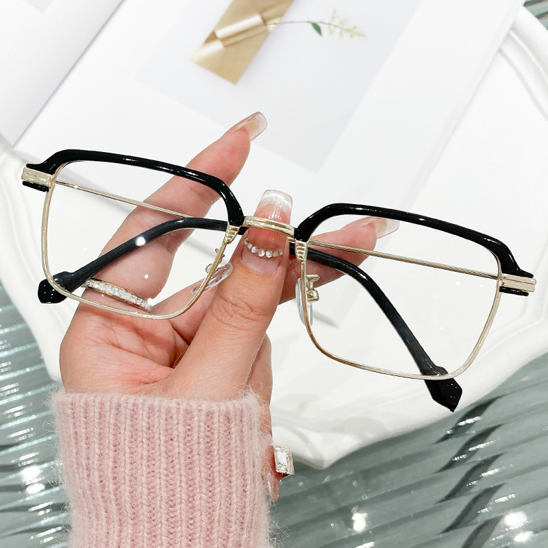 VisionGlasses 1+1 GRATIS: Slank Passe Anti-Blålysbeskyttelse Visjonsbriller