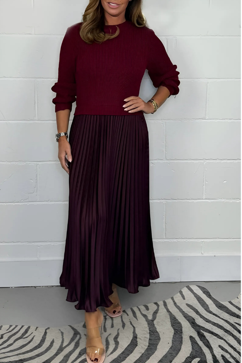 Icone™ PleatedDress: Langermet Topp Med Elegant Plissert Bunn Kjole