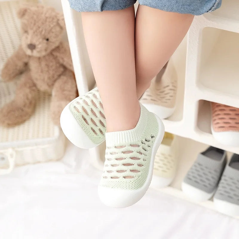 Kletshuts™ TinyShoes: Sklisikker Baby Mesh Sko