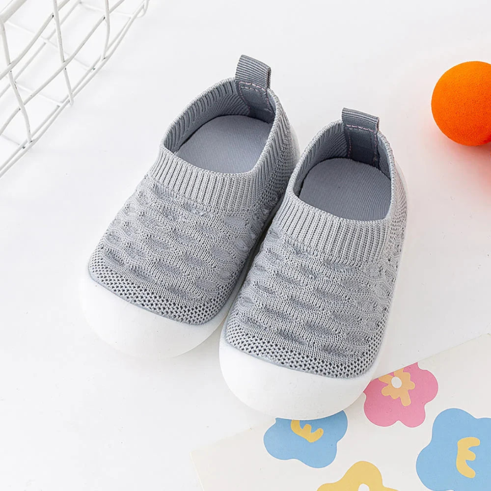 Kletshuts™ TinyShoes: Sklisikker Baby Mesh Sko