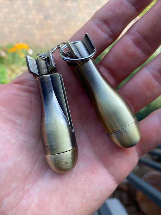 LighterKeychain 1+1 GRATIS: Premium Kvalitet Lighter Nøkkelring Fire Starter