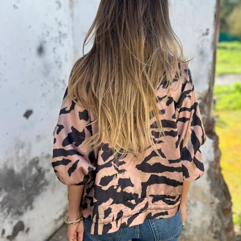 Icone™ ZebraJacket: Elegant Og Stilig Zebramønster Jakke