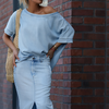 Icone™ FashionSet: Stilig Off-Shoulder Topp Og Denimskjørt